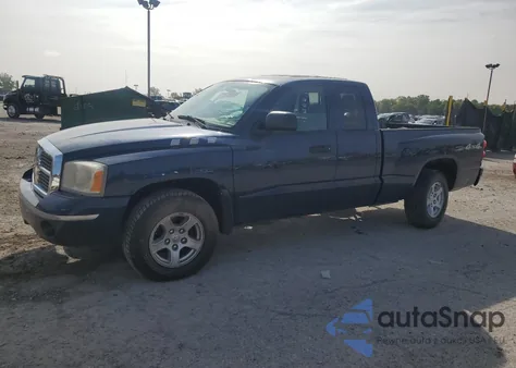 2007 Dodge Dakota Slt z USA, uszkodzony, nr VIN 1D7HW42K27S113332